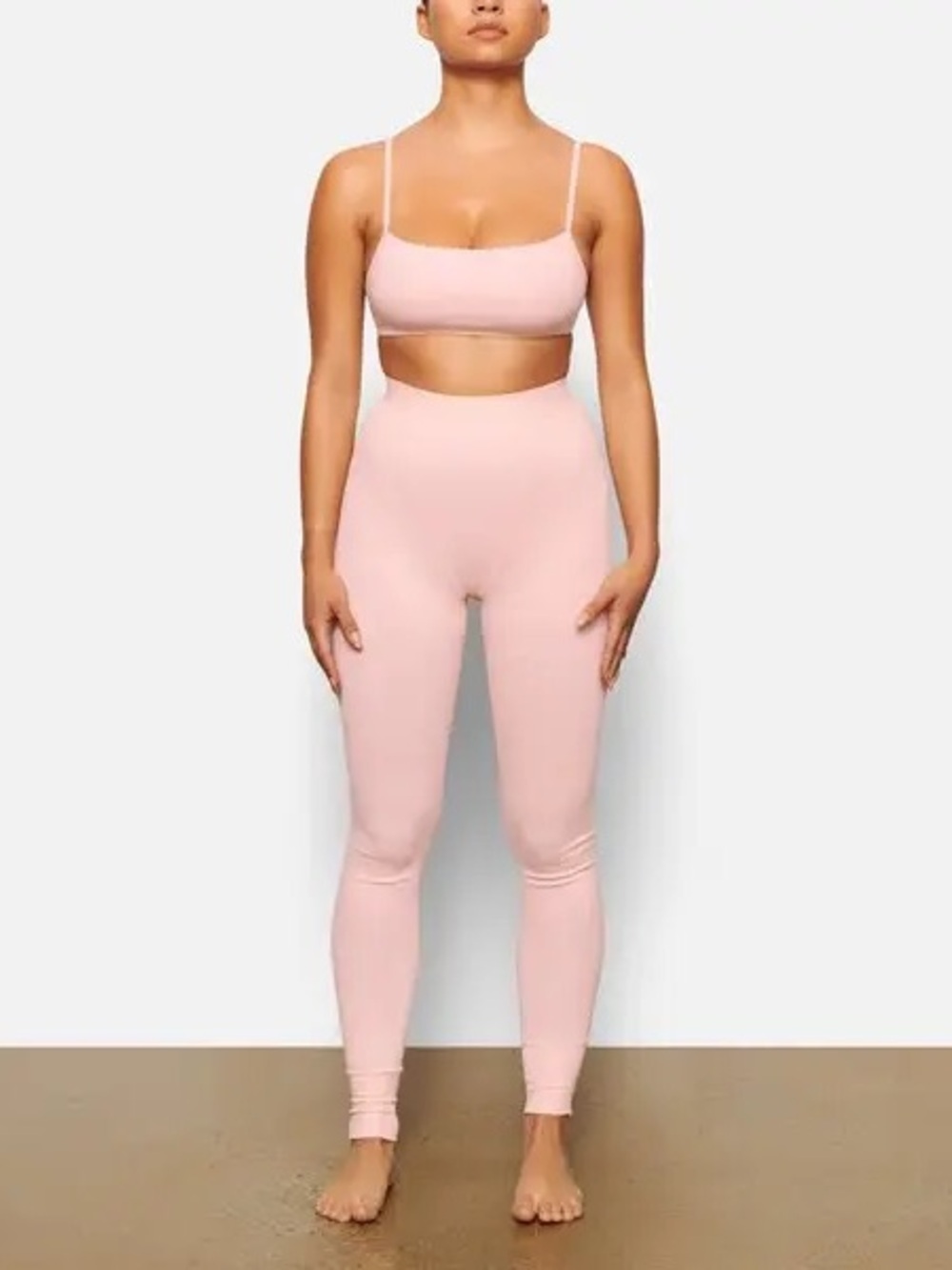 SKIMS Pointelle Logo Leggings in M Quartz